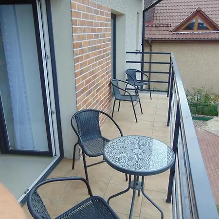 Monik Aparthotel *